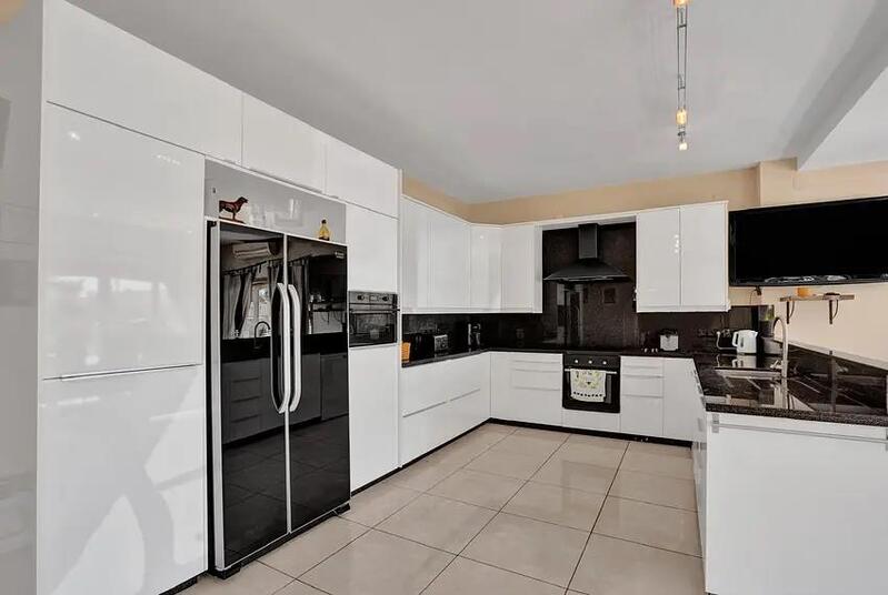 7 bedroom Villa for sale