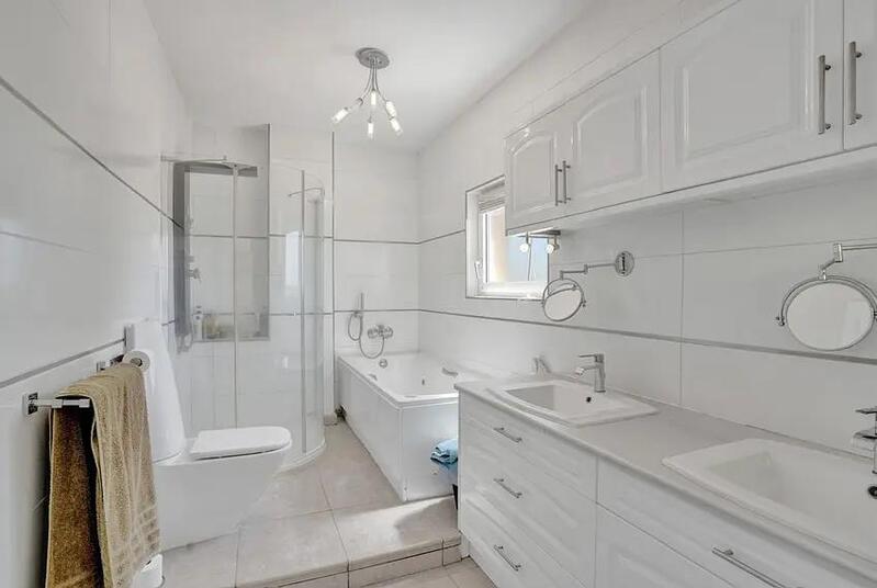7 bedroom Villa for sale