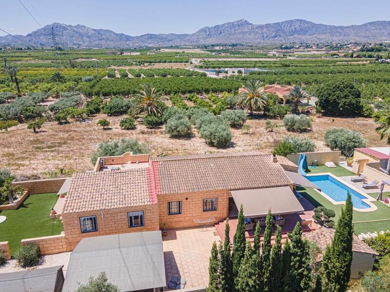 5 bedroom Country House for sale