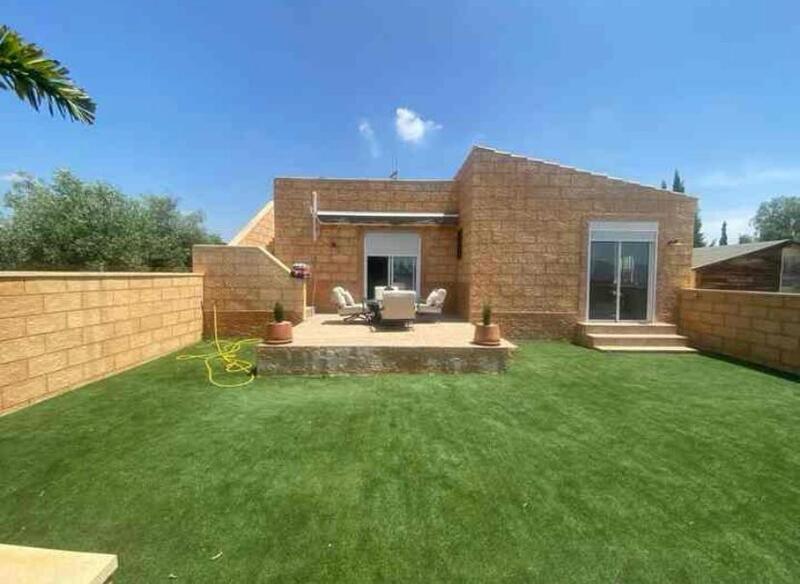 5 bedroom Country House for sale