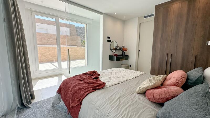 3 bedroom Townhouse for sale