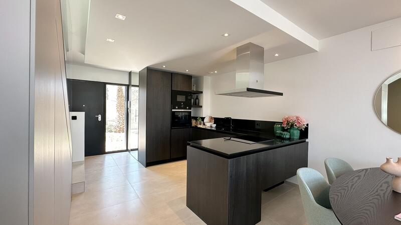 3 bedroom Townhouse for sale
