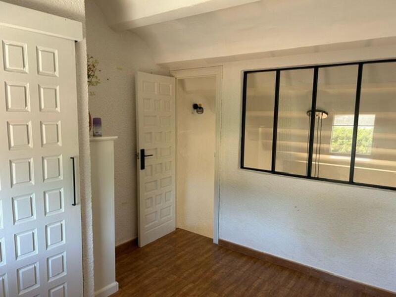 2 bedroom Townhouse for sale