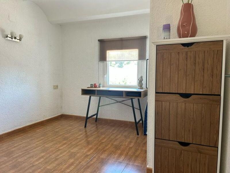 2 bedroom Townhouse for sale