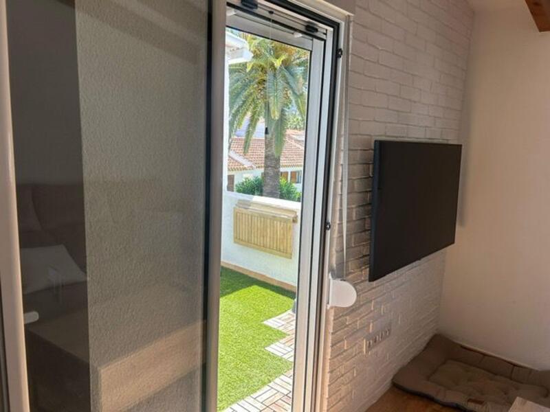 2 bedroom Townhouse for sale