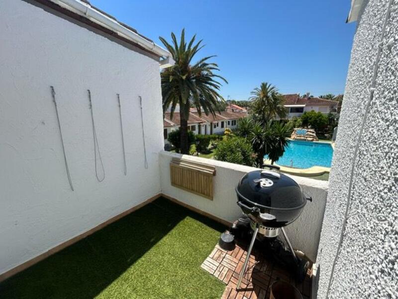 2 bedroom Townhouse for sale