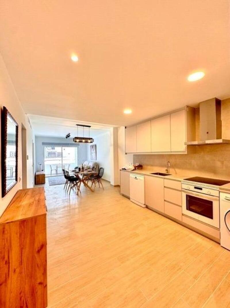 3 bedroom Apartment for sale