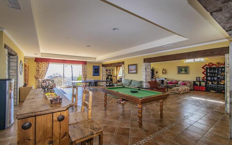 7 bedroom Villa for sale