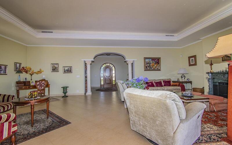 7 bedroom Villa for sale