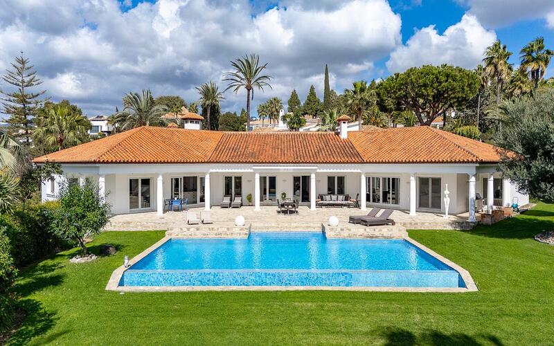 вилла продается в Hacienda las Chapas, Málaga