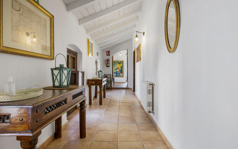 9 bedroom Villa for sale