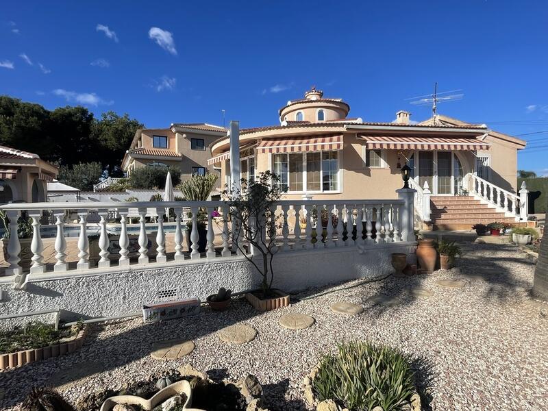 5 soverom Villa til salgs