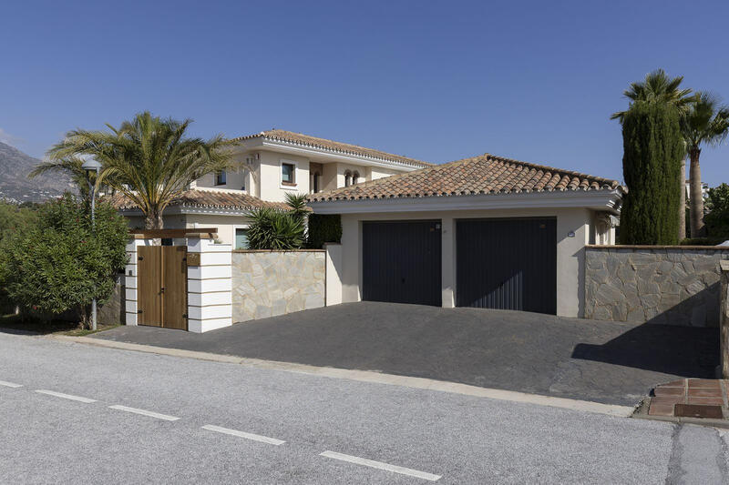 6 bedroom Villa for sale