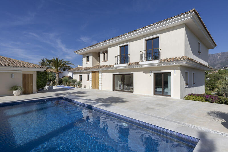 6 bedroom Villa for sale