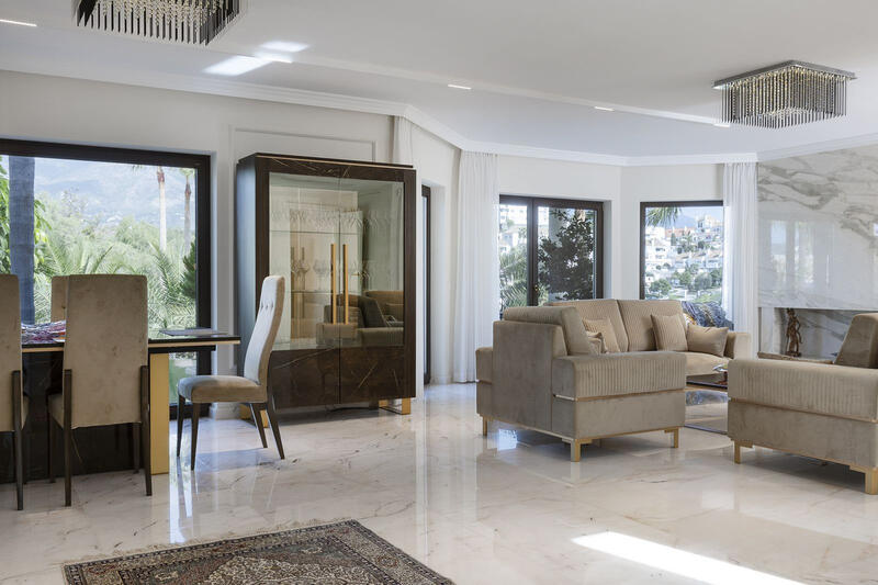 6 bedroom Villa for sale