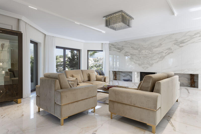 6 bedroom Villa for sale