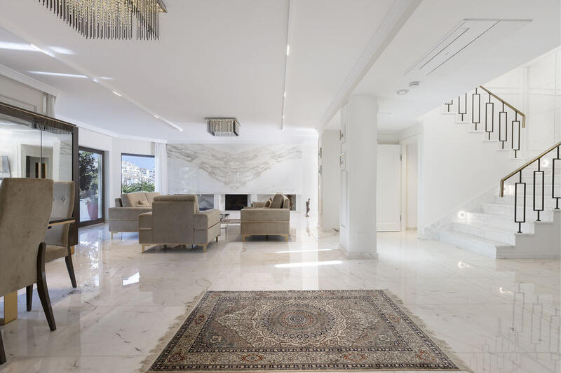 6 bedroom Villa for sale