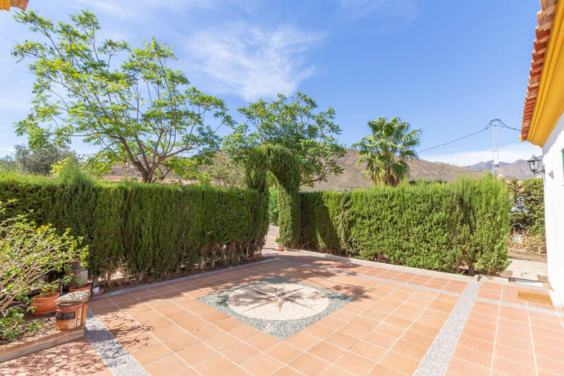 4 bedroom Country House for sale