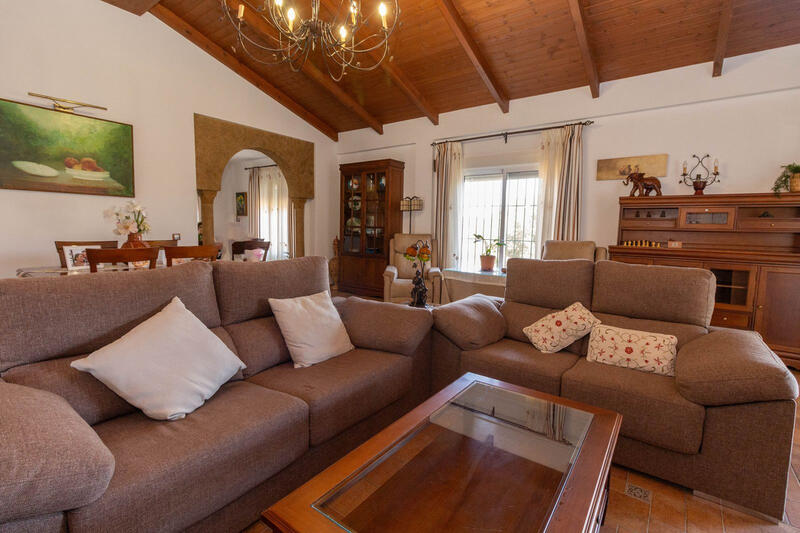4 bedroom Country House for sale