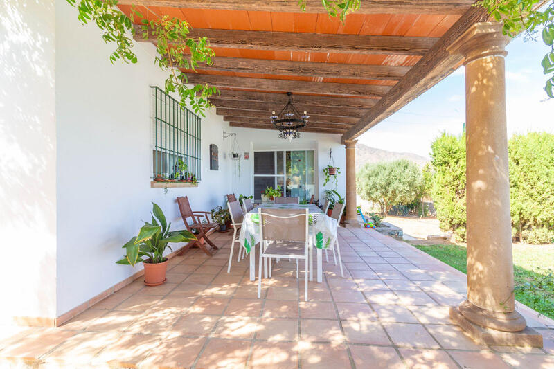 4 bedroom Country House for sale