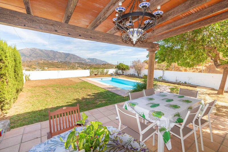 4 bedroom Country House for sale
