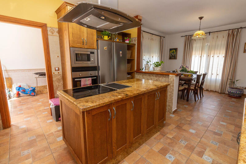 4 bedroom Country House for sale