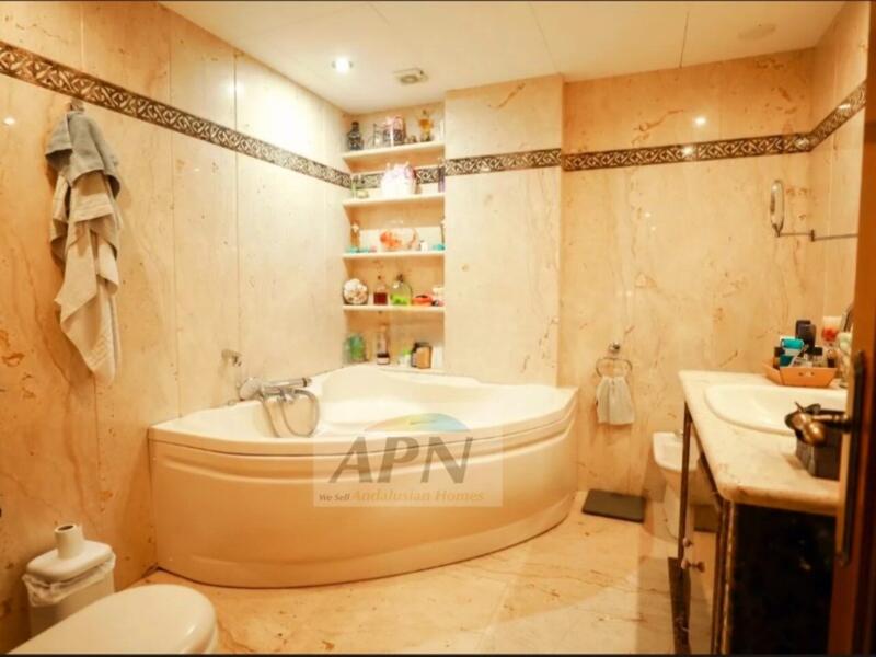 4 bedroom Townhouse for sale