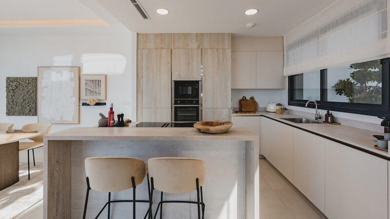 4 bedroom Townhouse for sale