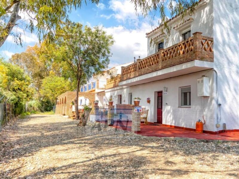 9 bedroom Country House for sale