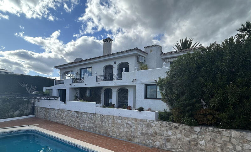 Villa for sale in Mijas, Málaga