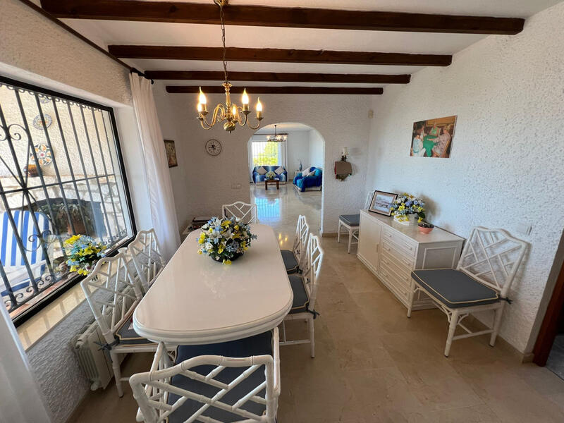 4 bedroom Villa for sale