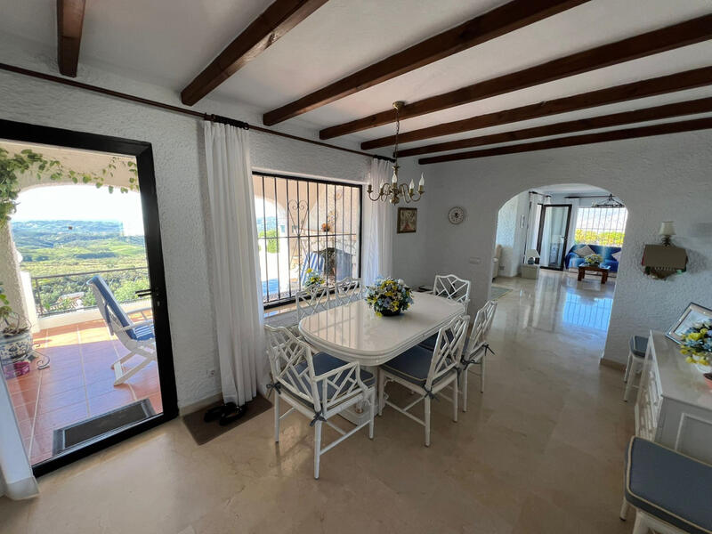 4 bedroom Villa for sale