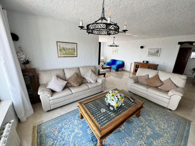 4 bedroom Villa for sale