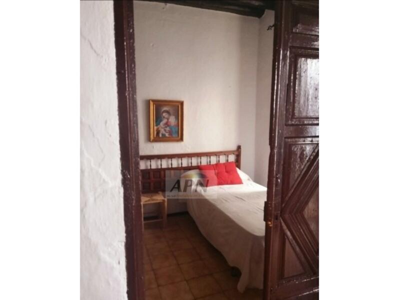 4 bedroom Townhouse for sale