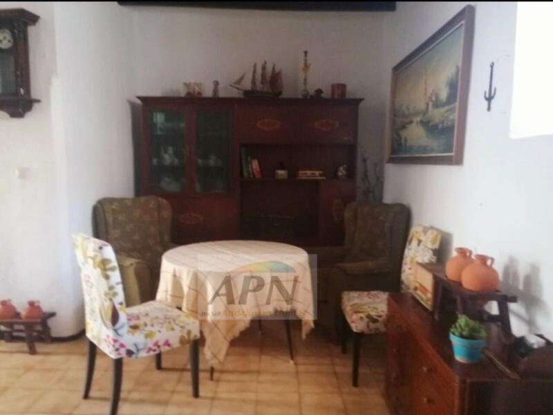 4 bedroom Townhouse for sale
