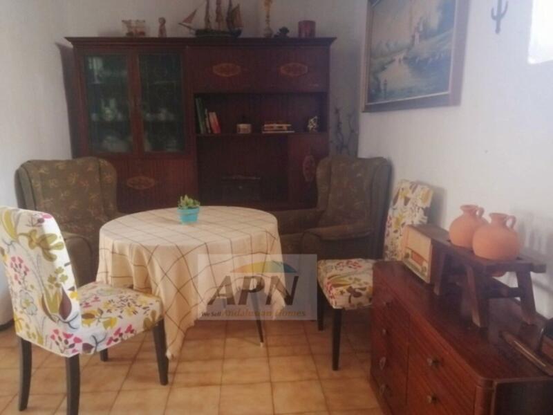 4 bedroom Townhouse for sale