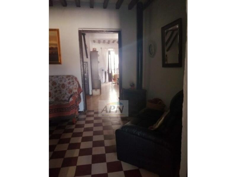 4 bedroom Townhouse for sale