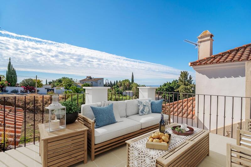 5 bedroom Townhouse for sale