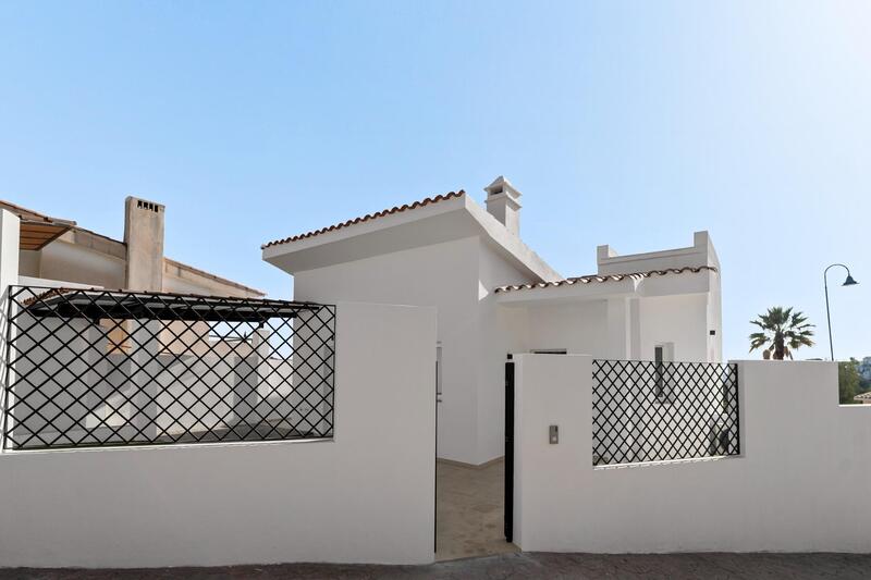 4 bedroom Townhouse for sale