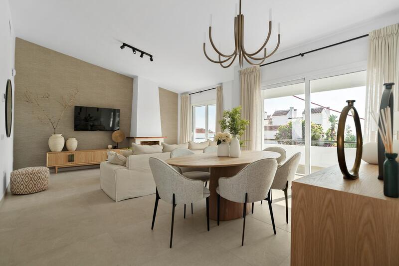 4 bedroom Townhouse for sale