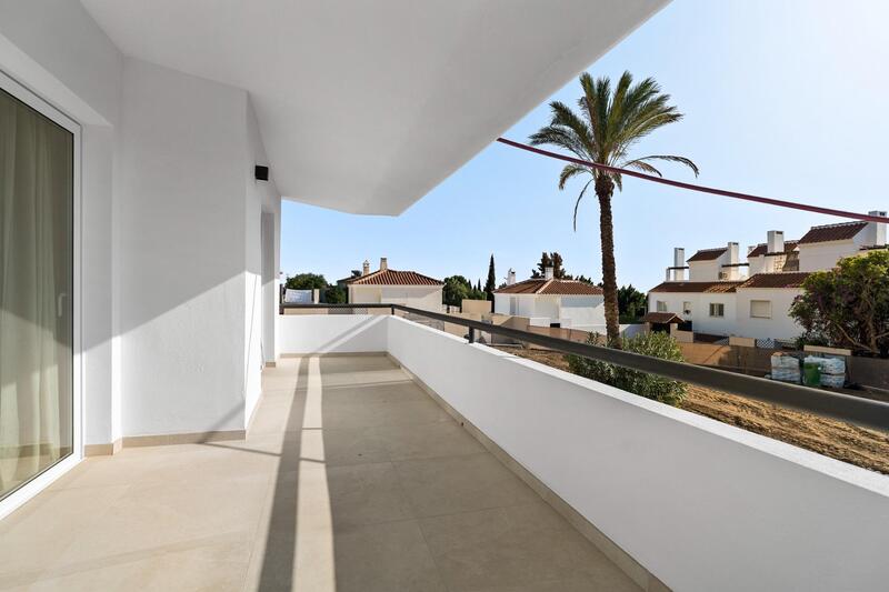4 bedroom Townhouse for sale
