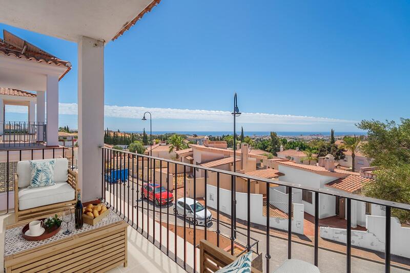 4 bedroom Townhouse for sale