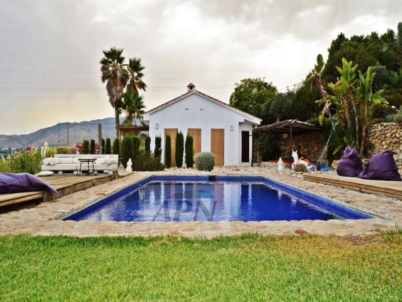 5 bedroom Country House for sale