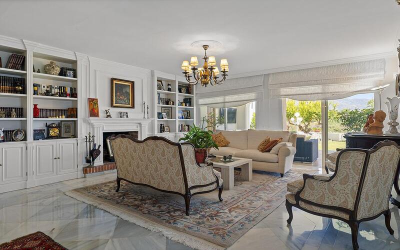 4 bedroom Townhouse for sale