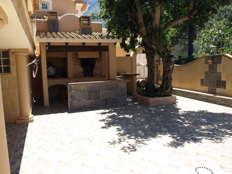 вилла продается в Denia, Alicante