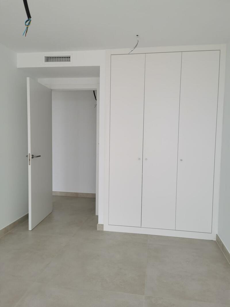 3 спальная комната квартира продается