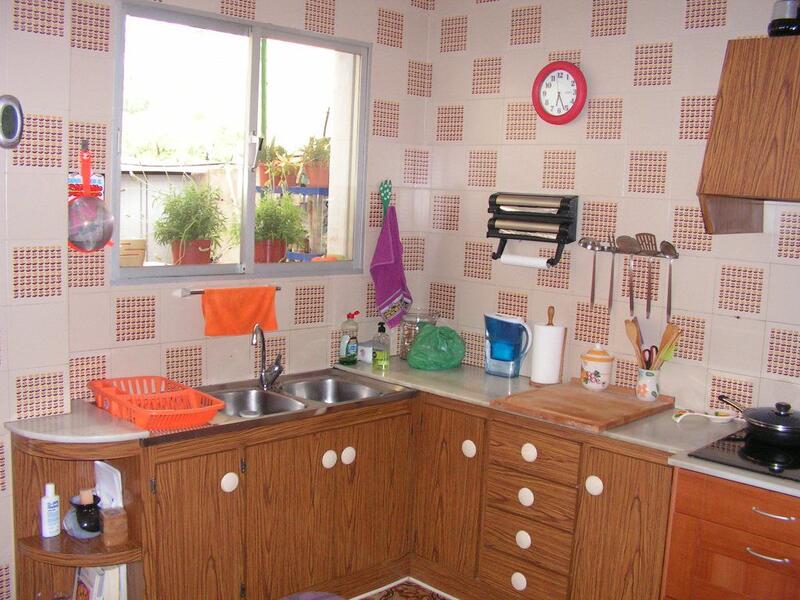 5 спальная комната городская тюрьма продается