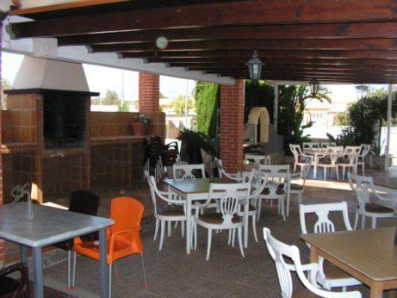 Коммерческая недвижимость продается в Denia, Alicante
