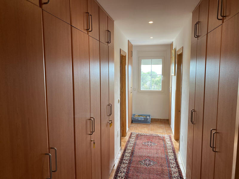 4 bedroom Villa for sale