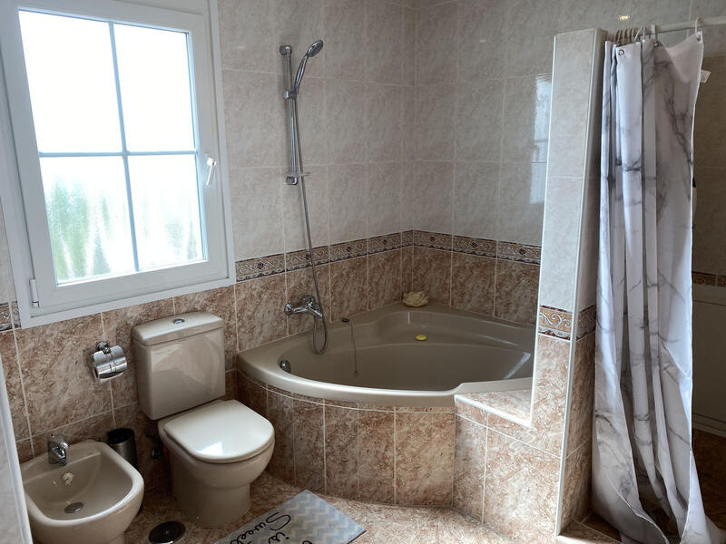4 bedroom Villa for sale